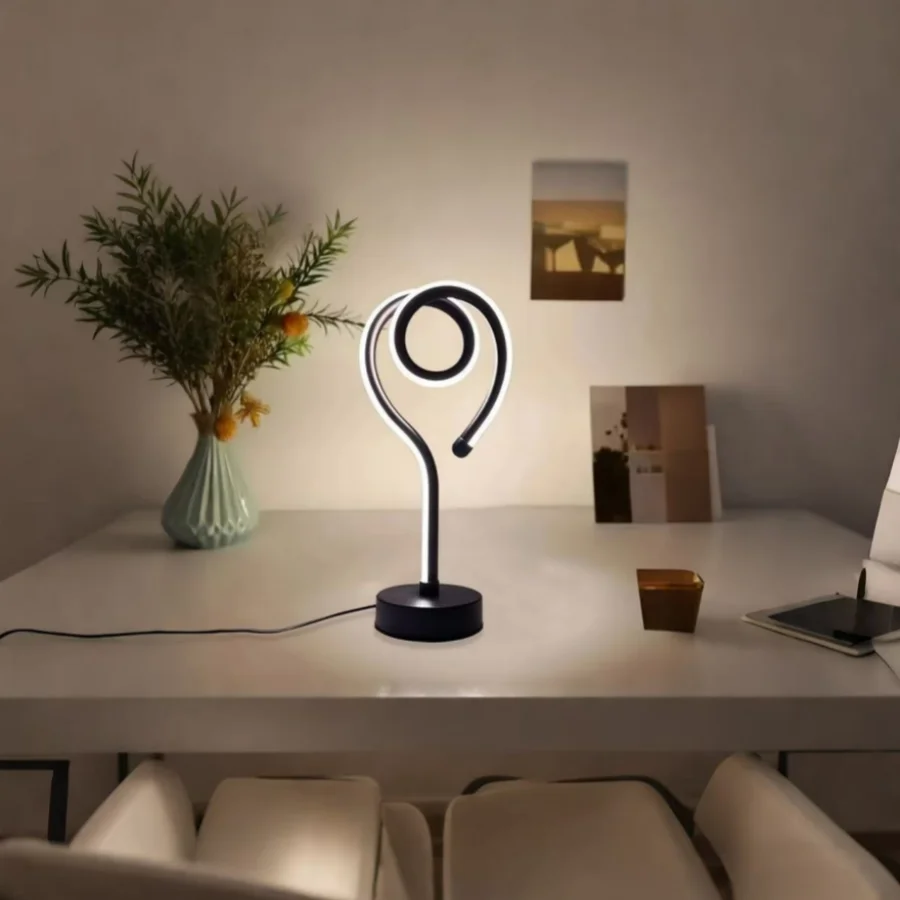 Nowoczesna lampa stołowa w kształcie serca z trójkolorową funkcją przyciemniania USB, odpowiednia do dekoracji sypialni, gabinetów i salonów