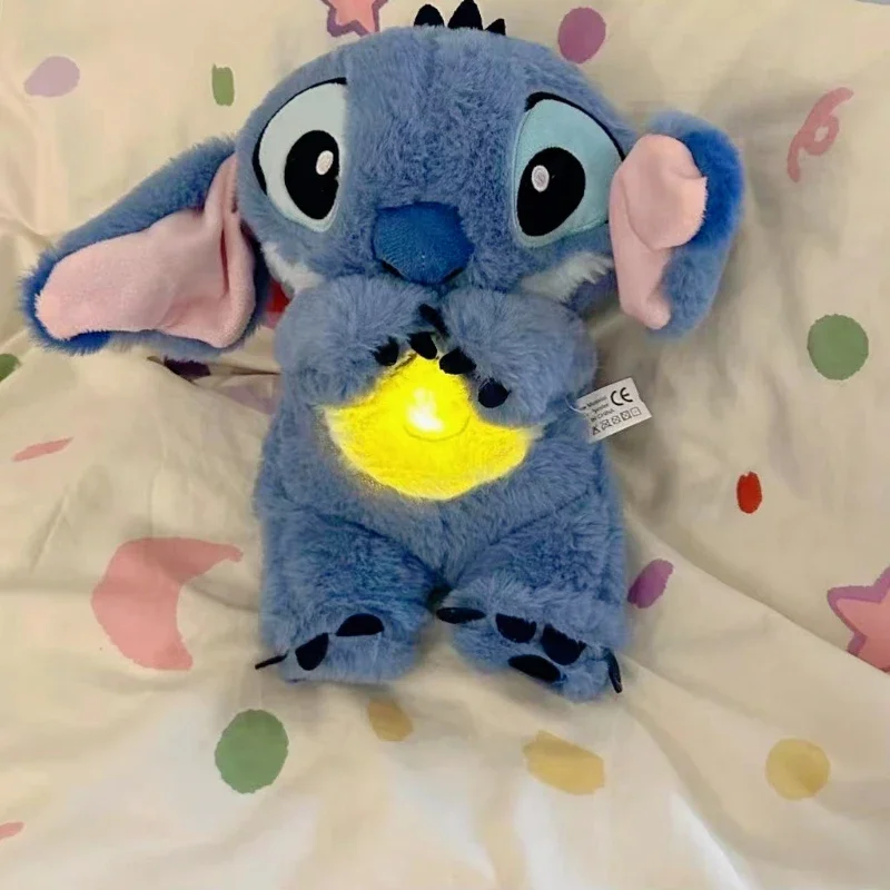 Boneka lembut Disney Stitch lucu, teman tidur bayi suara menenangkan musik Kawaii dengan boneka ringan bernapas hadiah mainan anak-anak