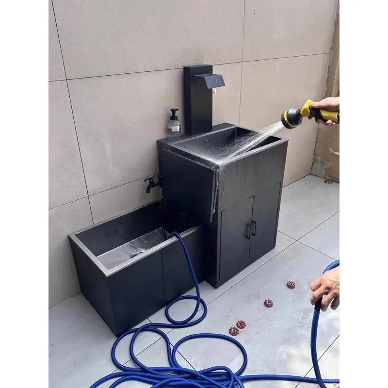 outdoor wash basin courtyard