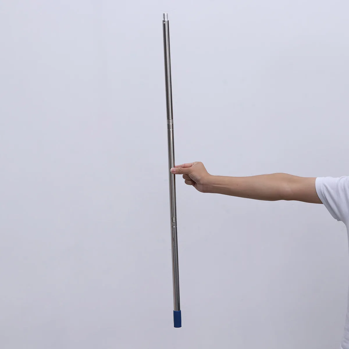 1M Paint Roller Extension Pole Telescopic Aluminium Alloy Steel Construction Firm Grip Plastic Handle for Walls Ceilings