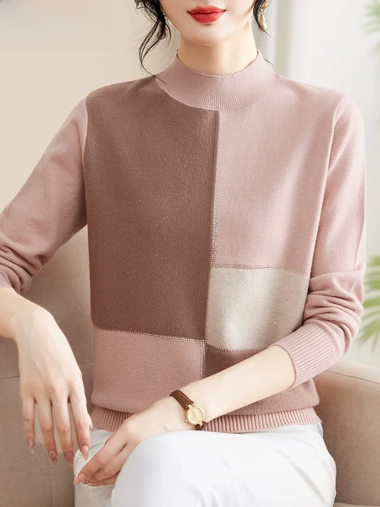 

Модный вязаный топ для молодых мам и женщин среднего возраста, весна-осень 2024, свободный крой, с декором из страз, полиэстер