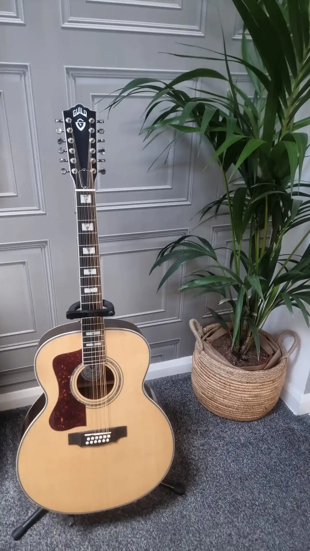 

Jumbo solid spruce top Guild F512 guitar left handed,12 strings acoustic electric lefty guitar