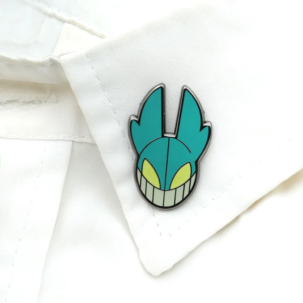 Anime MHA Deku Mask Emaille-Anstecker, Midoriya Izuku Kostüm-Brosche, Anime-Cosplay-Reversnadeln, Schmuckgeschenk für Otaku-Fans – Detail 3