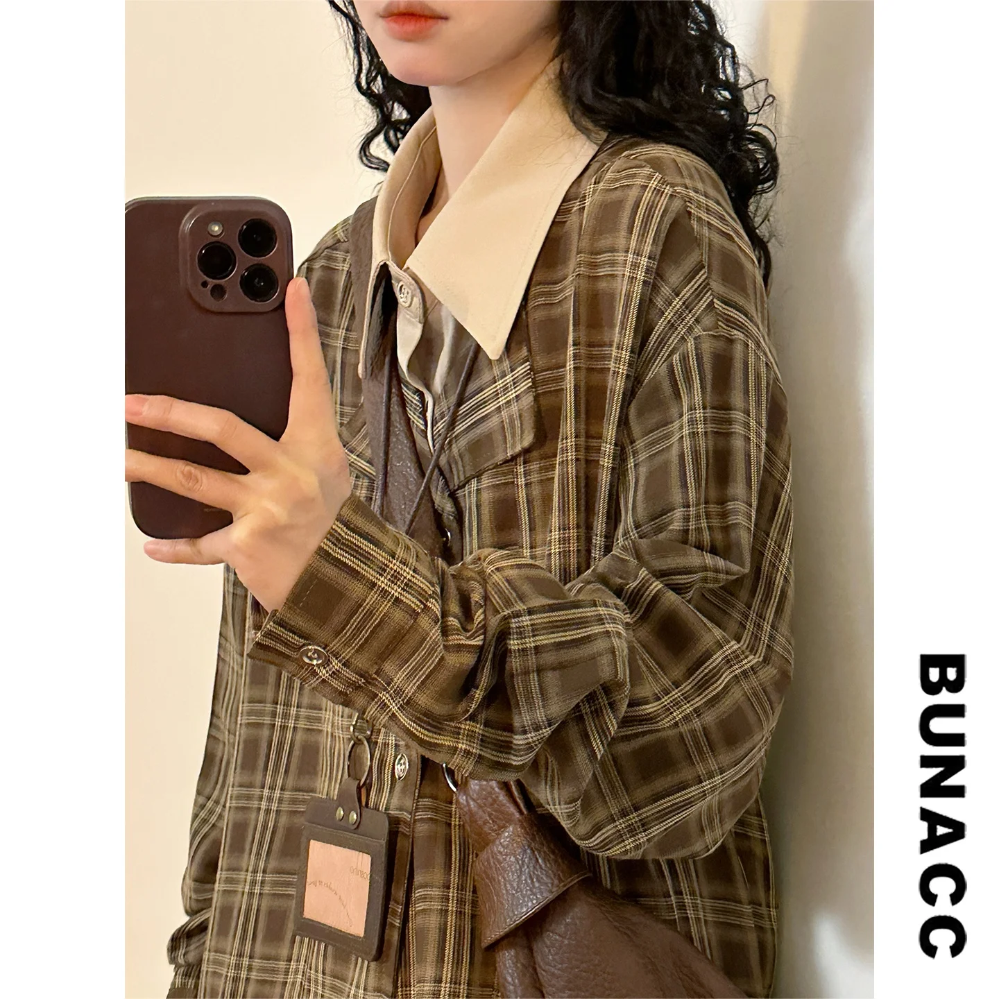 

Американская ретро-рубашка в клетку для женщин, свободного кроя, с длинным рукавом, весенняя модная брендовая блузка с эффектом двухслойности, повседневный дизайн с воротником