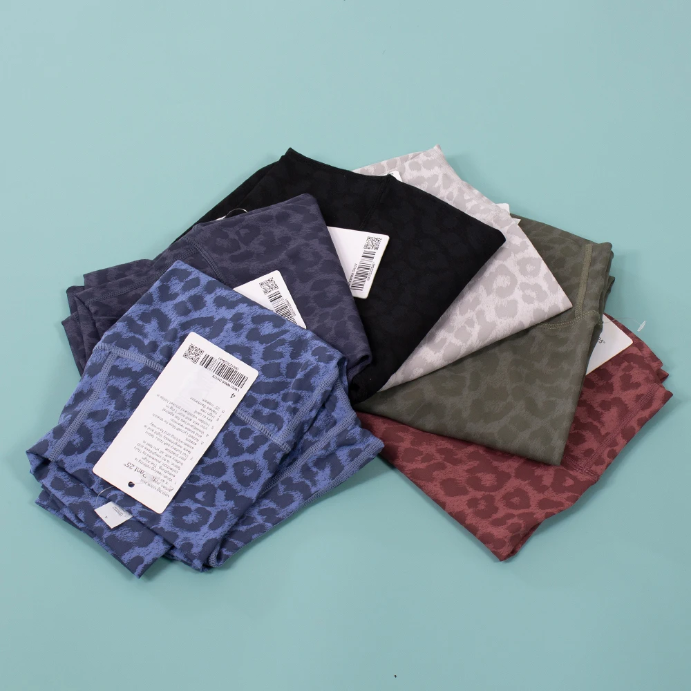 Damen-Yoga-Hose in Übergröße mit Leopardenmuster, schnelltrocknend und atmungsaktiv, geeignet zum Laufen, für Yoga und für den täglichen Sport. – Detail 8