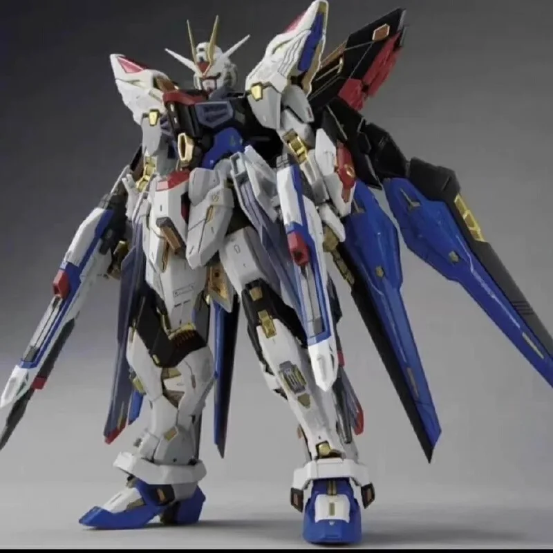 【IN MAGAZZINO】WUJIN Strike Freedom MGEX 1/100 Kit modello di assemblaggio Rivestimento di mezzanotte Action Figure Modello in plastica Giocattoli Regali personalizzati