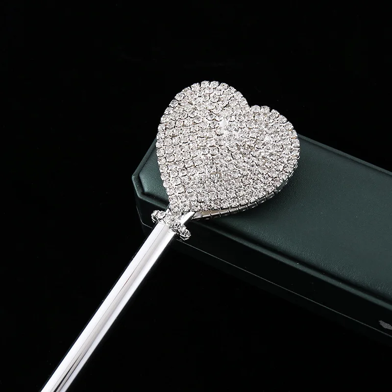 

Скипетр феи со стразами в форме сердца