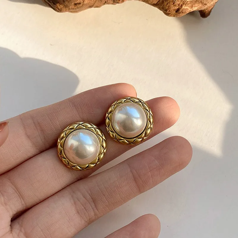 Vintage Geometric Metal Freshwater Pearl Stud Earrings For Women Fashion Jewelry Party Women's Sweet Accessories