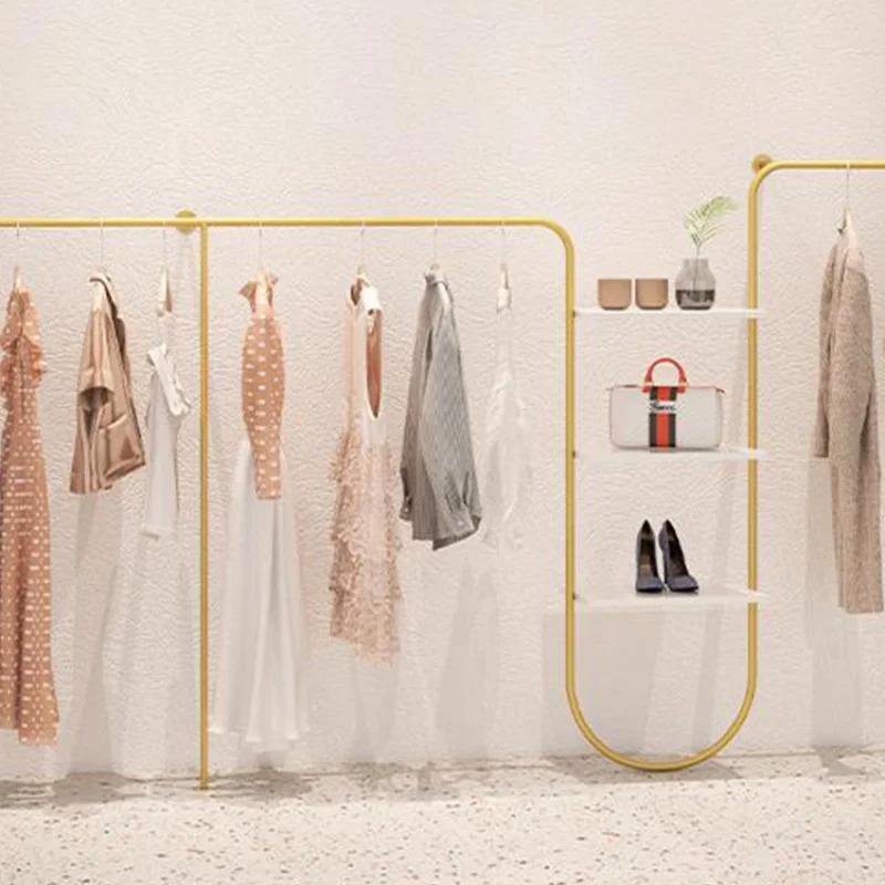 Custom, Kleding Winkel Display Rek Muur Opknoping Gouden Hangers Vloer Kledingrek Muur Display Rack Dames Winkel Planken