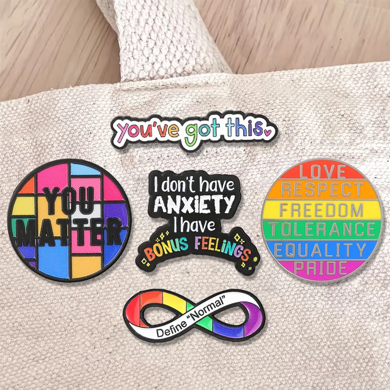 Positives Zitat zur psychischen Gesundheit, Emaille-Abzeichen, Regenbogen-Abzeichen für Gleichberechtigung, Anstecknadeln mit inspirierenden Worten, Broschen, Accessoires, Geschenke. – Detail 3