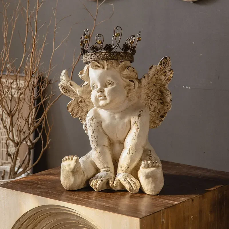 

Modern Luxury Interior Crown Angel Resin Sculpture Home Gift Decorative