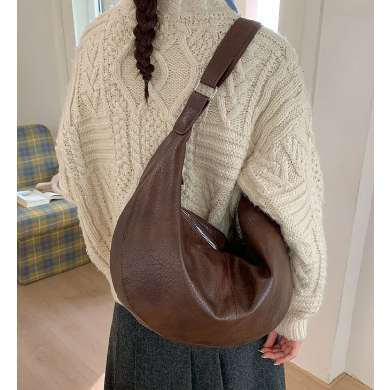 

Women's Casual Style Faux Leather Hobo Shoulder Bag Ideal for Daily Use School Commute Weekend Outings & Shopping Women Handbags