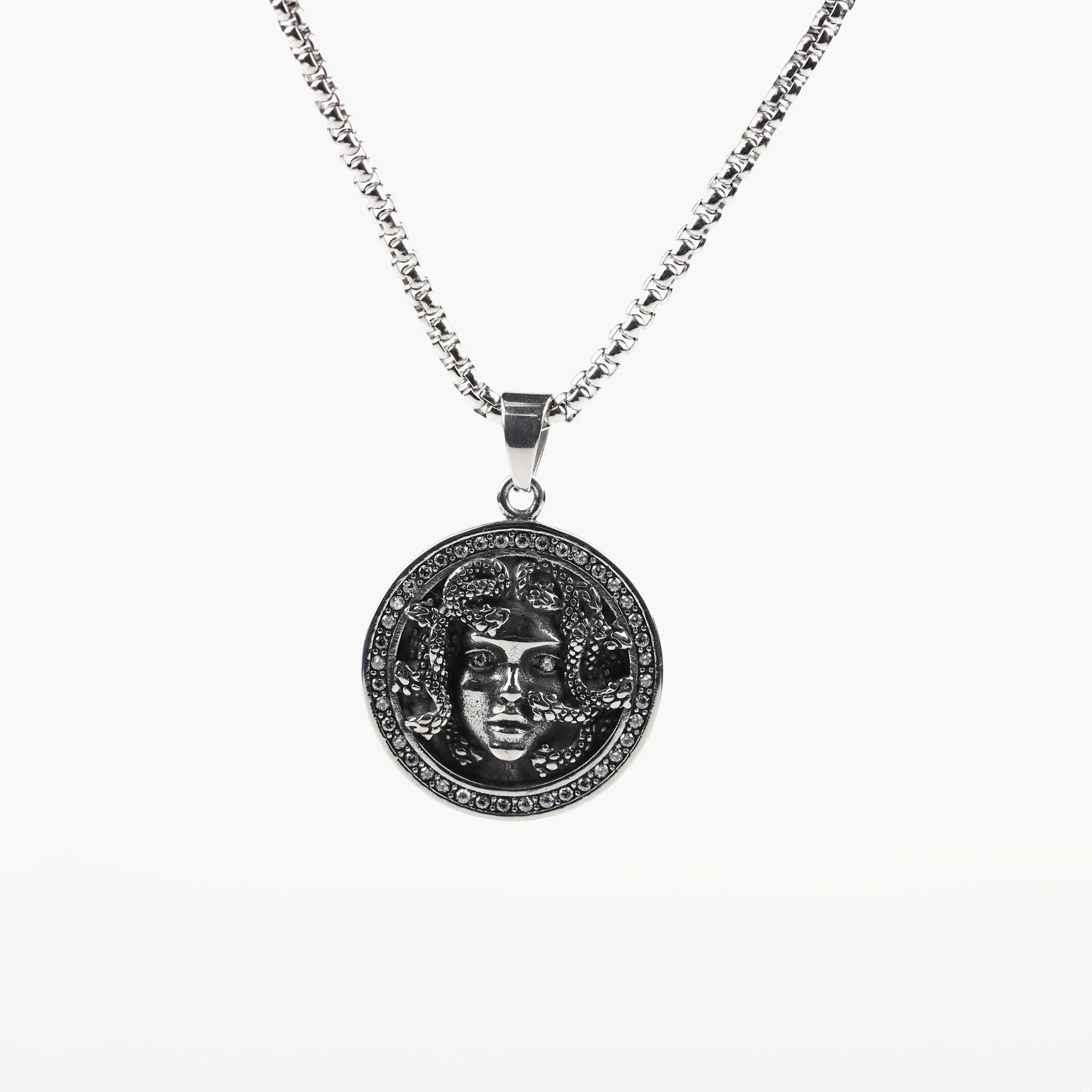 High Quality Wholesale Fashion Punk Jewelry Round Pendant Stainless Steel Medusa Ladies Pendant Punk Necklace For Men