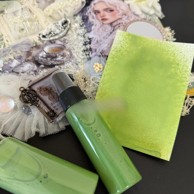 30ml Crack Pigment Spray with Coverage for Inspiration From Art Garbage Magazines Handbooks and Creative Materials