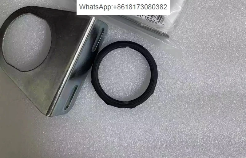 4368-51 R74/B74 neck end mounting bracket