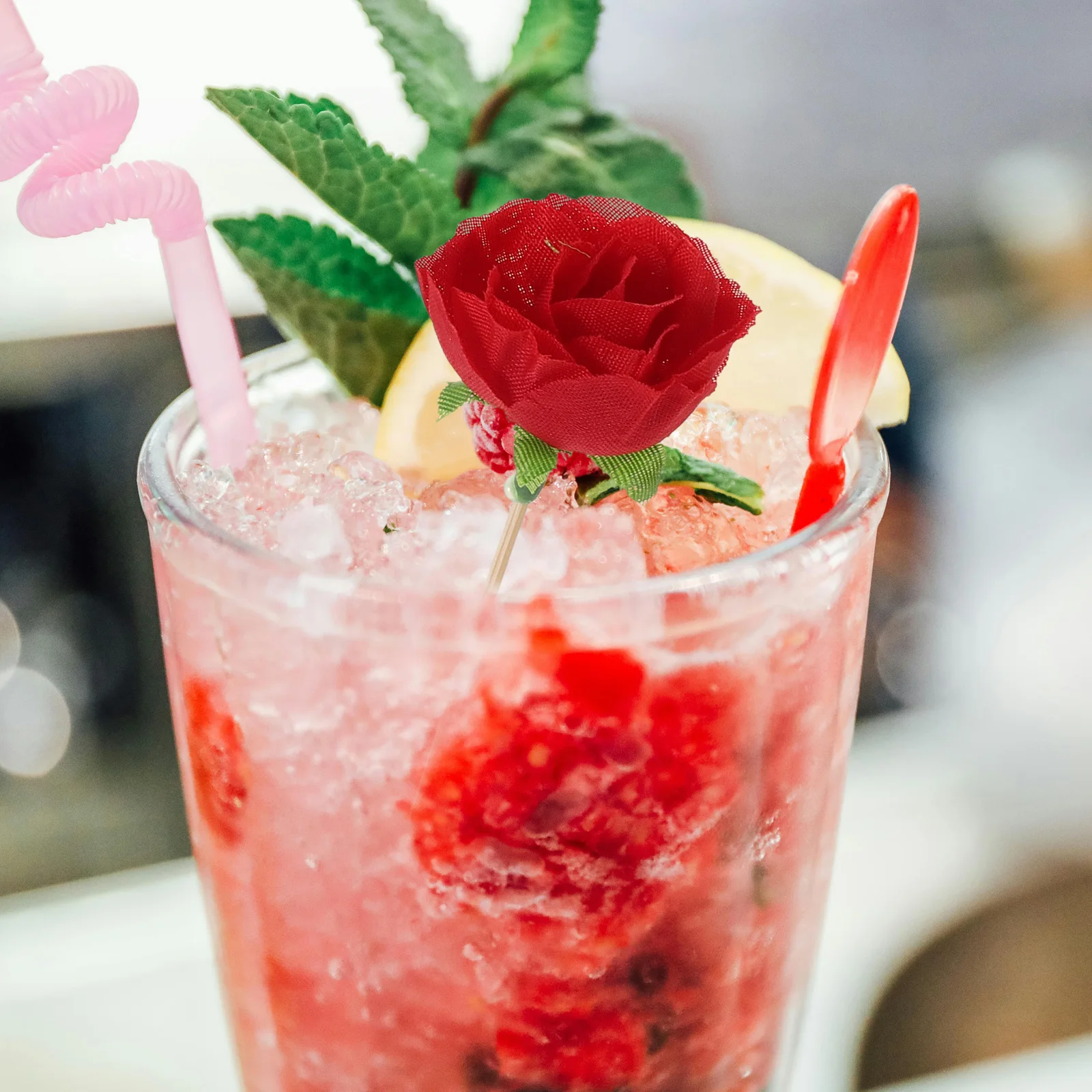 

50pcs Cocktail Picks Artificial Rose Decorative Party Toothpicks Skewers For Wedding Bridal Shower Dessert Appetizer Fruit Food