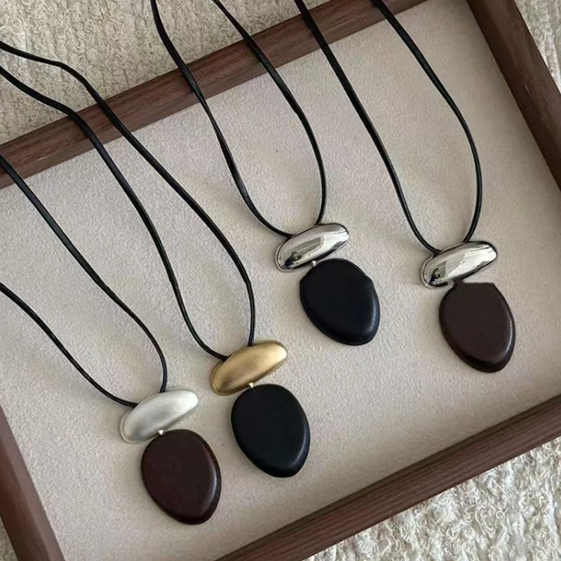 خشبية البيضاوي قلادة قلادة Y2K خمر الحد الأدنى المعادن قابل للتعديل الجلود حبل سترة سلسلة قلادة مجوهرات الهدايا الجمالية