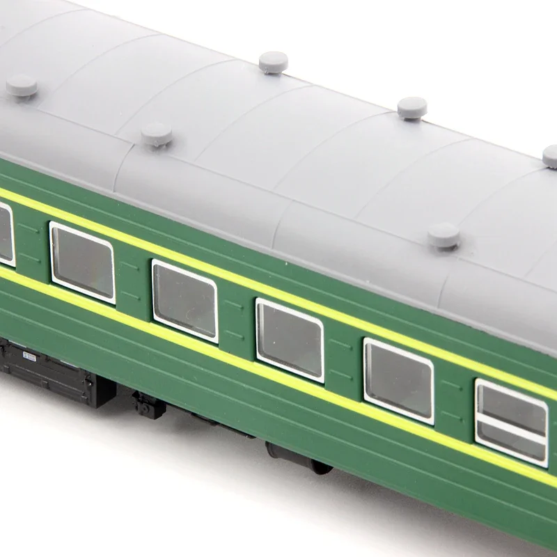 Train Model 1/87 HO China Railway Hard Seat YZ22 Passenger Car Old Green Leather Bus Rail Car Model Toy