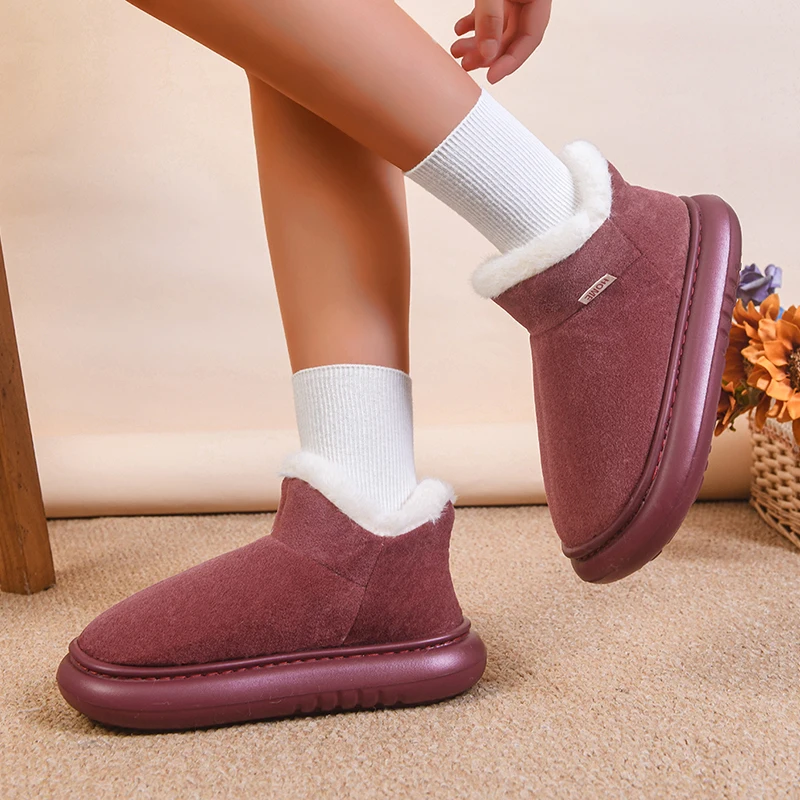 رشاقته أفخم الشتاء الثلوج أحذية النساء 2025 الانزلاق على منصة دافئة القطن مبطن أحذية امرأة الراحة لينة وحيد رقيق حذاء من الجلد