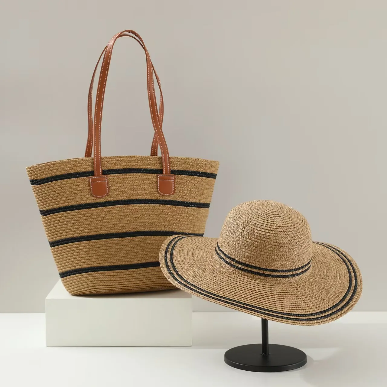 Set Straw Hat and Bag for woman Pure hand woven Retro elegant and gorgeous Designer Vacation Beach 2025 New Straw Hat and Bag