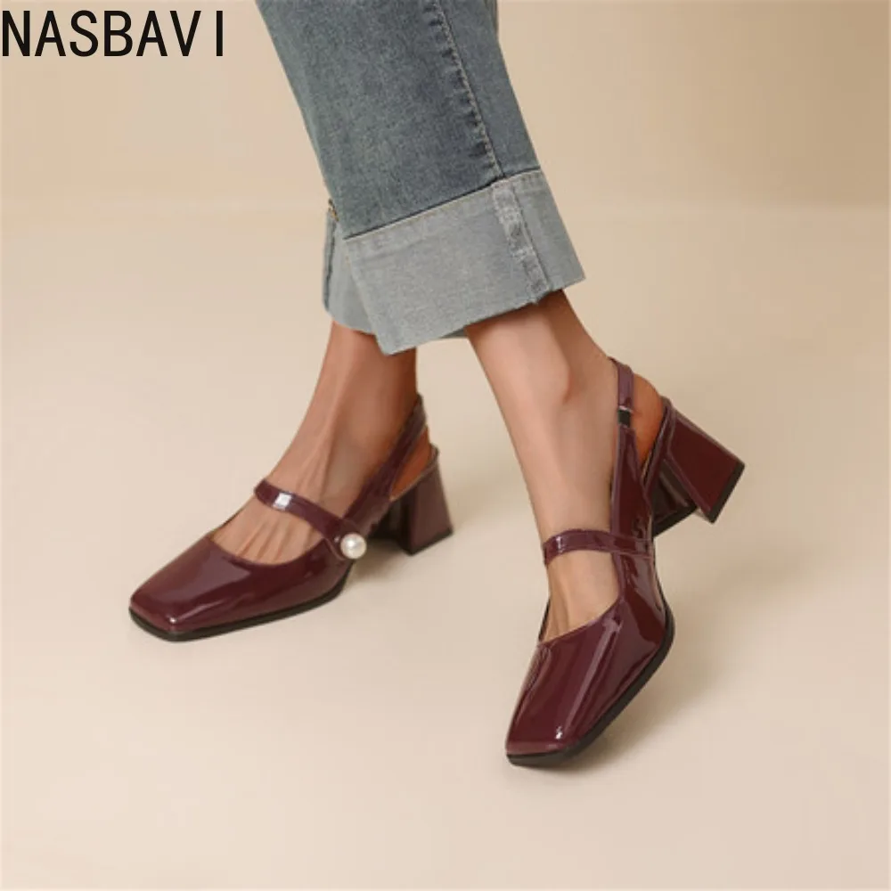 NASBAVI أزياء النساء مضخات Slingback الصنادل ساحة تو براءات الاختراع والجلود كتلة عالية الكعب ماري جين أحذية السيدات الذهب والفضة