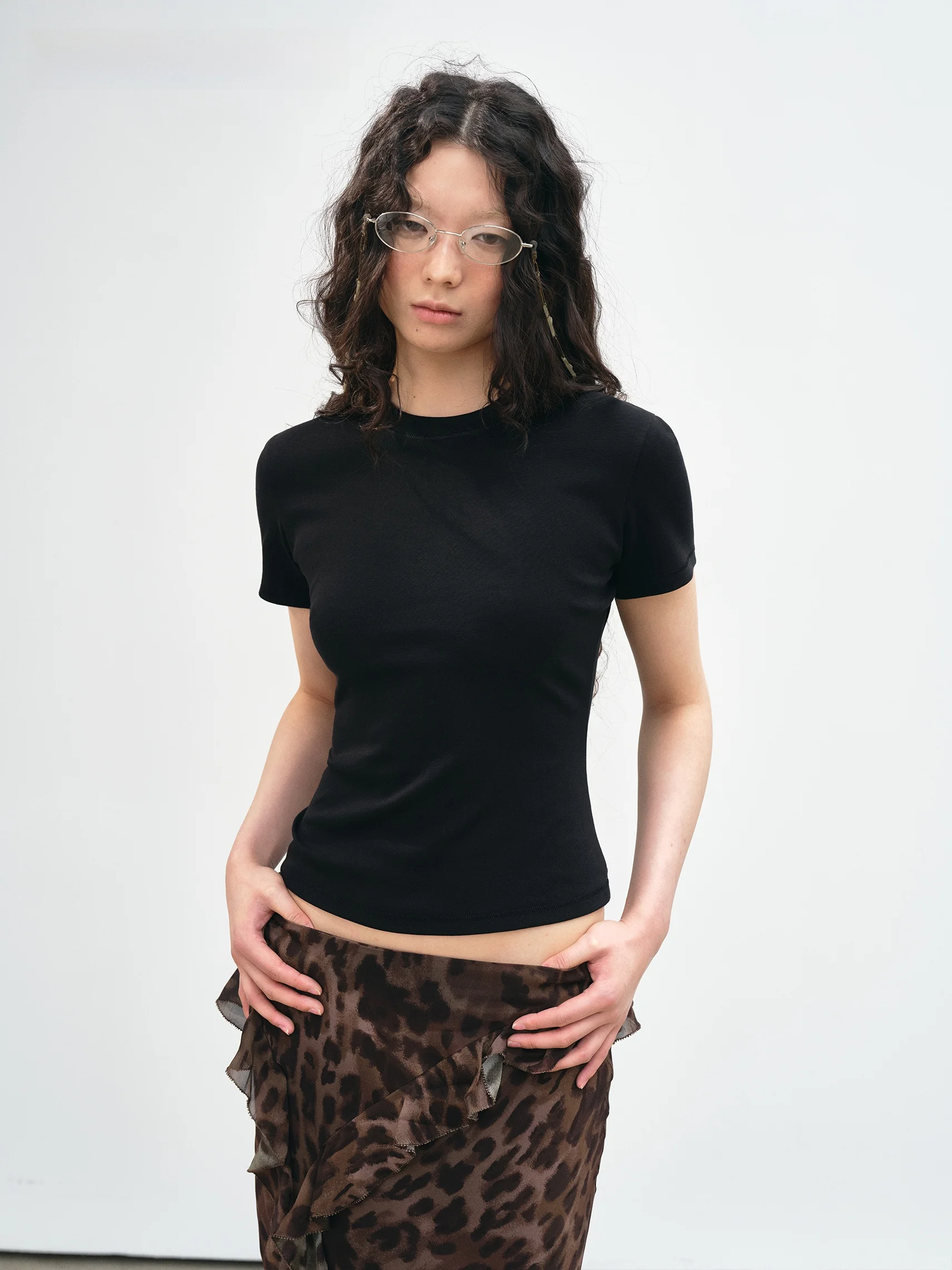 

VERMO Basic Soft Comfortable Elastic Slim Fit ort Sve T-irt Classic Easy Wear Multicolor Women's Casual Top