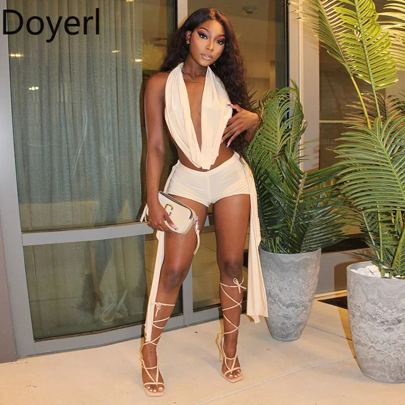 Doyerl Сексуальный клубный вечерние комплект из 2 предметов для женщин Rave Festivals Outfit Холтер с глубоким v-образным вырезом и открытой спиной Укороченный топ и шорты Одинаковые комплекты