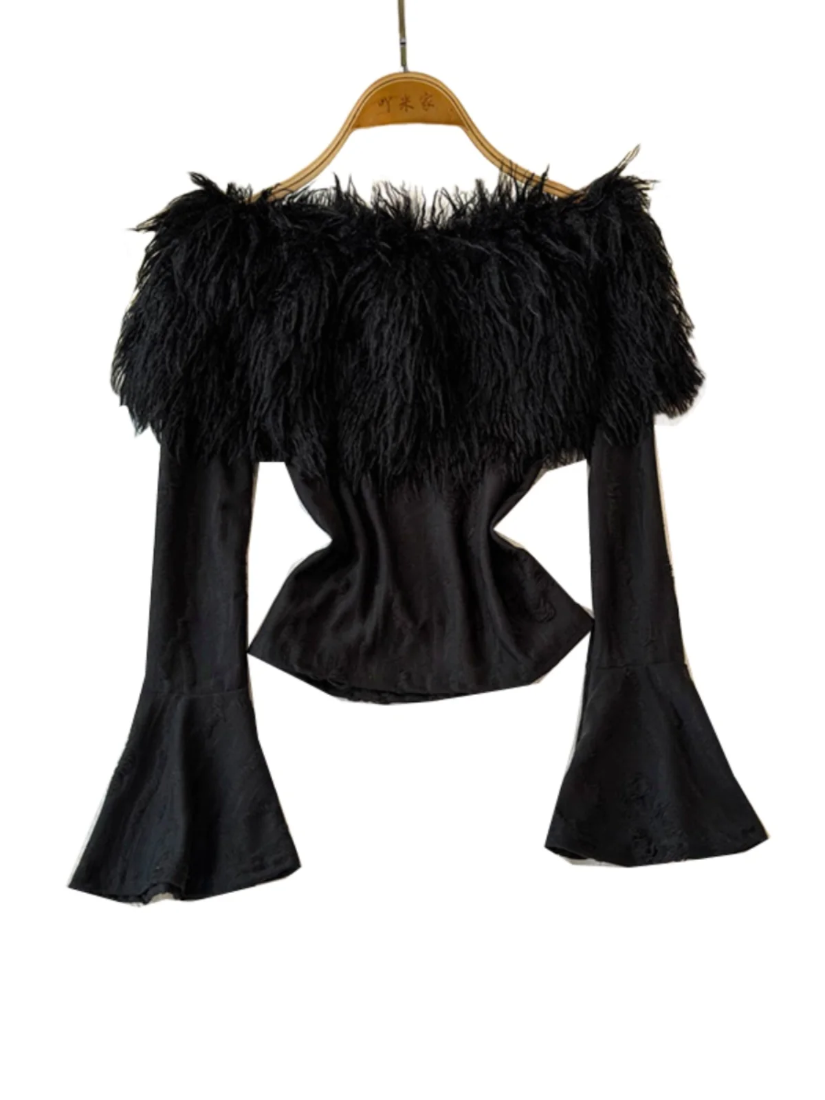 Sweter damski z dzianiny, odkryte ramiona, modny, dopasowany krój, wełniany kołnierz, jesień-zima, nowy, zapach herbaty.