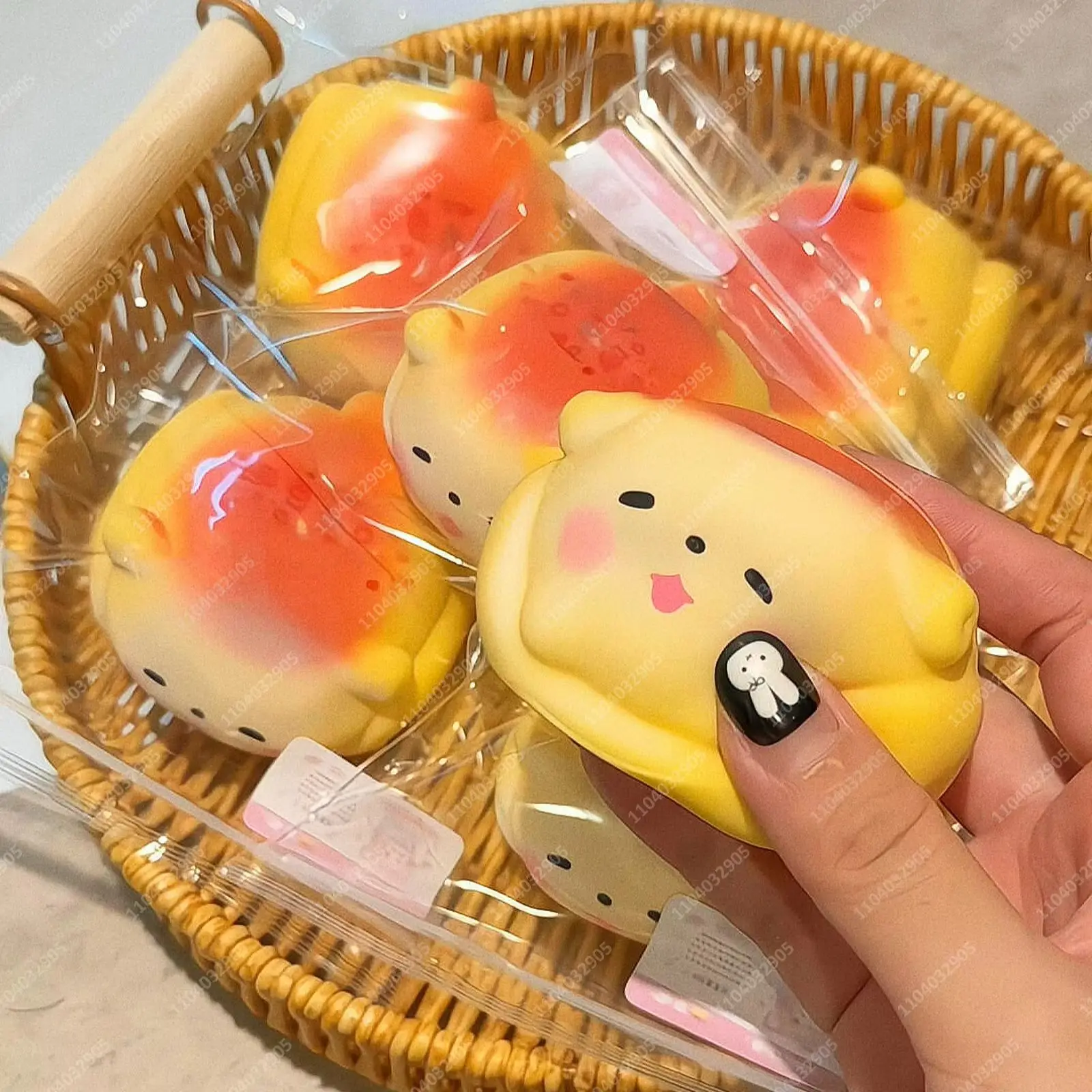 

Cute Puppy Bun Stress Ball Animal & Food-Shaped Squeeze Ball Crunchy Block-Filled Squishy ASMR Anti Stress Fidget Toy for Adult