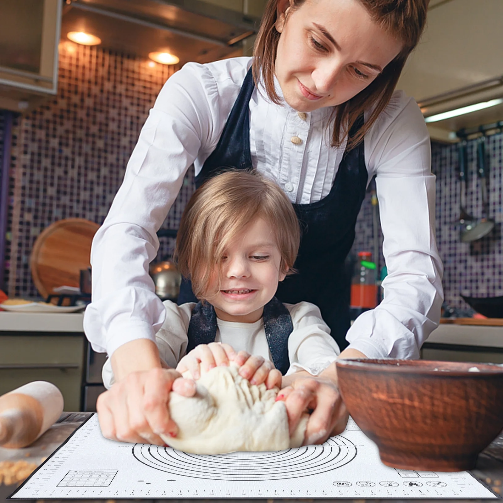 

1pc Anti-Skid Cake Mat Thickened Pastry Pad For Baking Cakes Steamed Buns Dumplings Dessert Mat Sturdy Kitchen Baking Tool