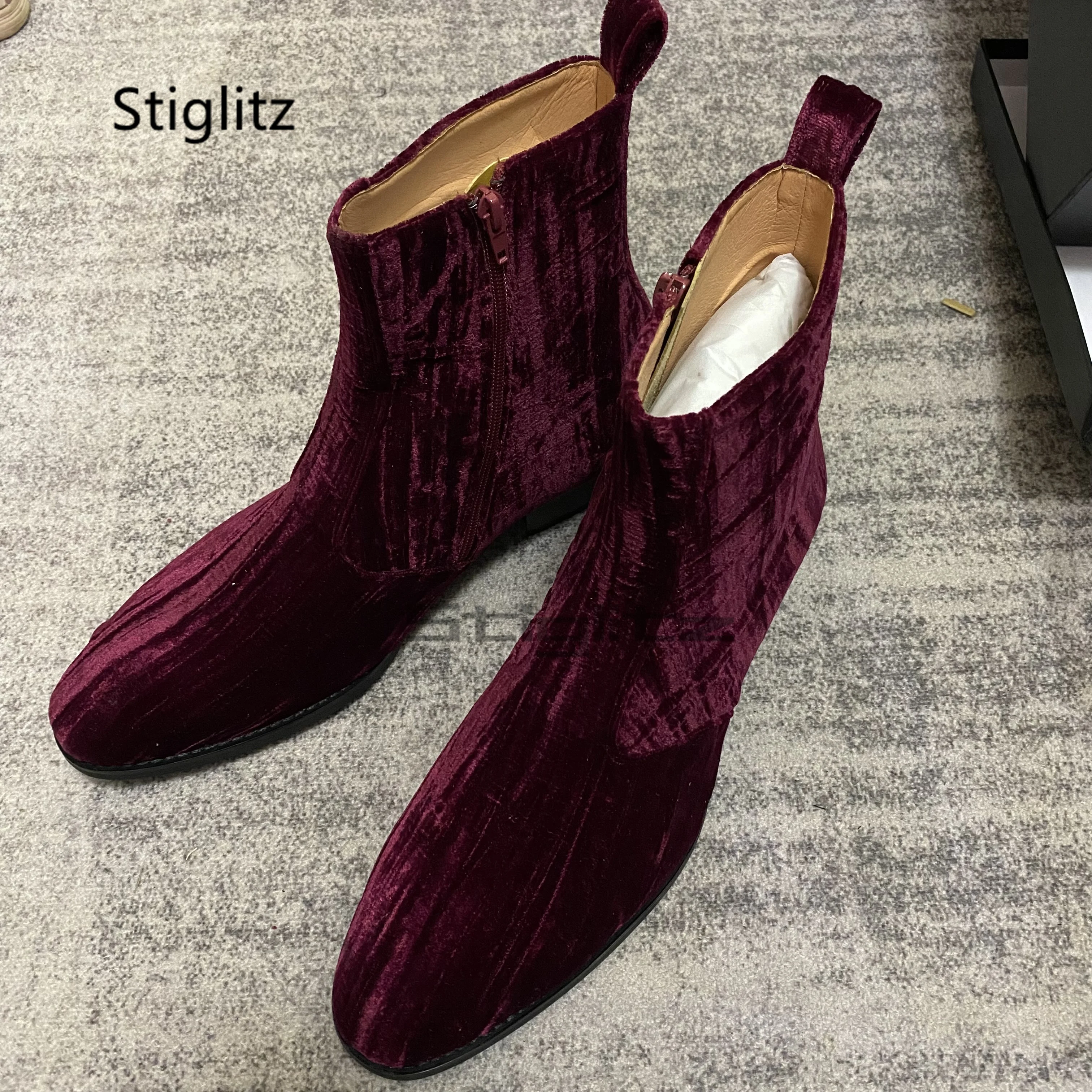 أحذية تشيلسي المخملية باللون العنابي للرجال مدببة بسحاب جانبي لزيادة الارتفاع أحذية زفاف عصرية مصنوعة يدويًا من جلد الغزال البريطاني #4