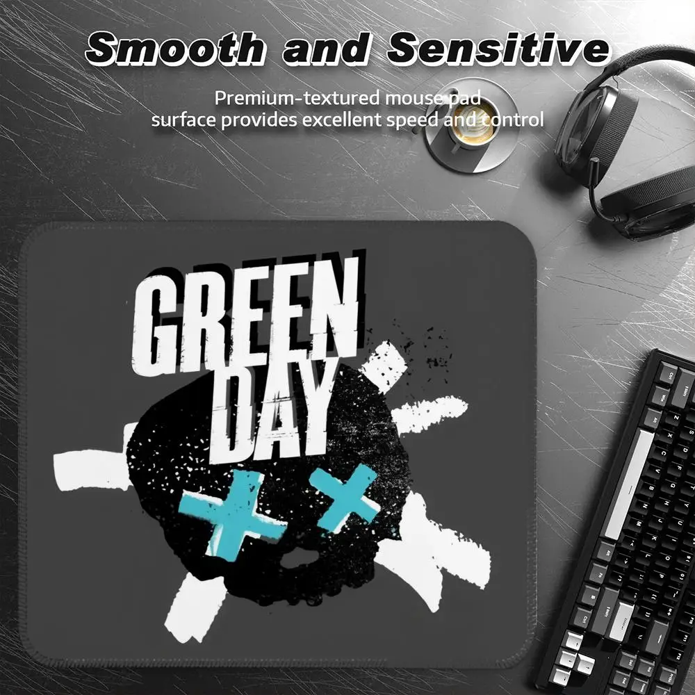 

G-Greenday American Idiot Mouse Pad Small Desk Pad Desktop Computer Keyboard Wireless Mouse Boy Gift for Play games Coasters