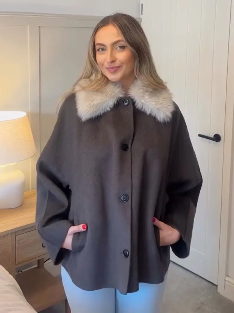 

HH New Fashion Women Lapel Long Sleeves Street Jacket 2025 Autumn Woman Faux Fur Effect Neckline Button Pockets Design Coat