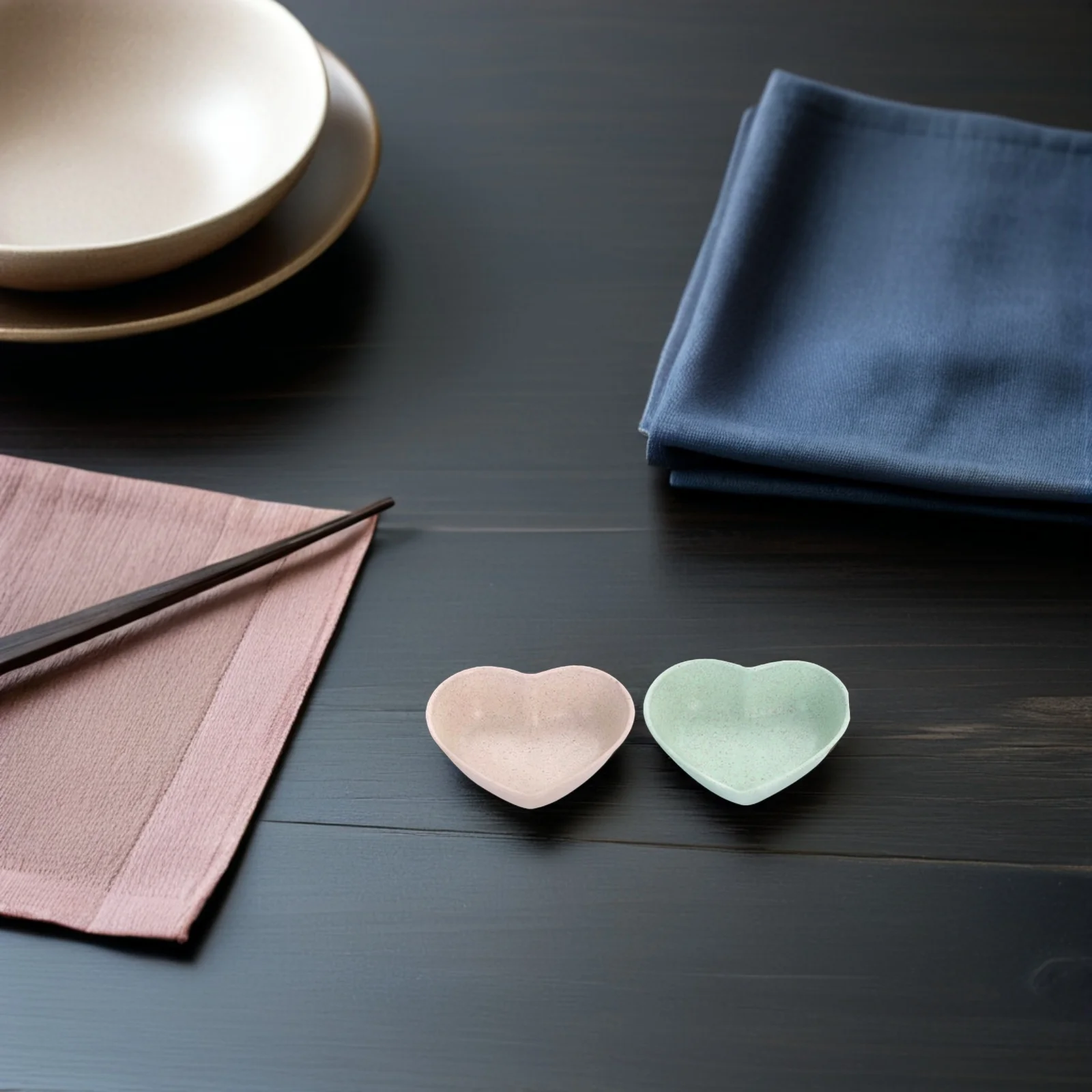 

12pcs Seasoning Heart Shape Dipping Bowls For Sushi Sauce Soy Sauce Condiment Dish Unbreakable Plastic Appetizer Bowls Kitchen