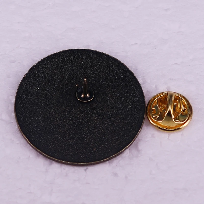 Nishikiyama Family brooch badge Japanese game Yakuza enamel pin jewelry