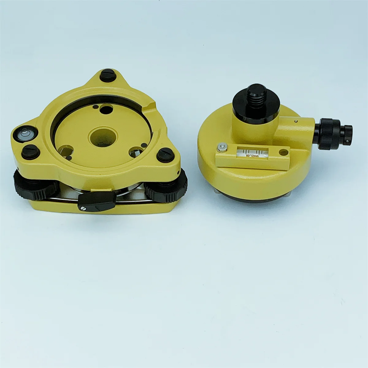 

Not inverte Tribrach 5/8 Thread Three-Jaw Tribrach Adapter with Optical Plummet for GPS or Tribrach 5/8 Thread Three-Jaw Tribrac