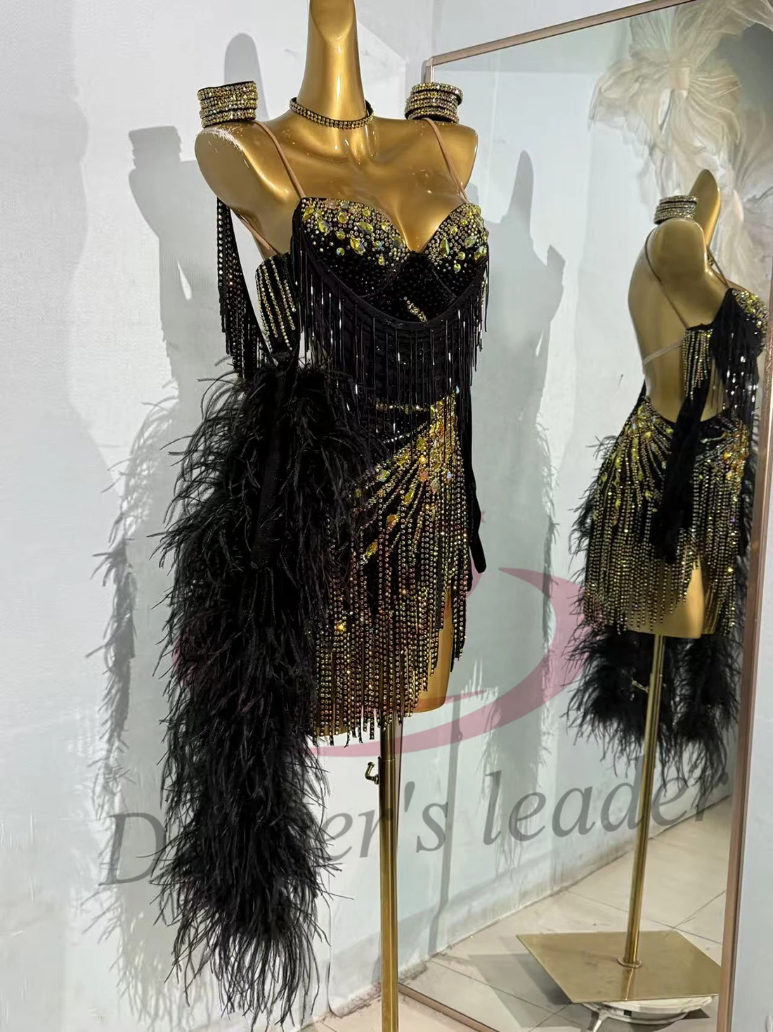 

Латинские танцы AB Stone Женское платье для взрослых и детей Высококачественное индивидуальное черное золотое платье с пышной юбкой Черное платье для самбы в бассейне