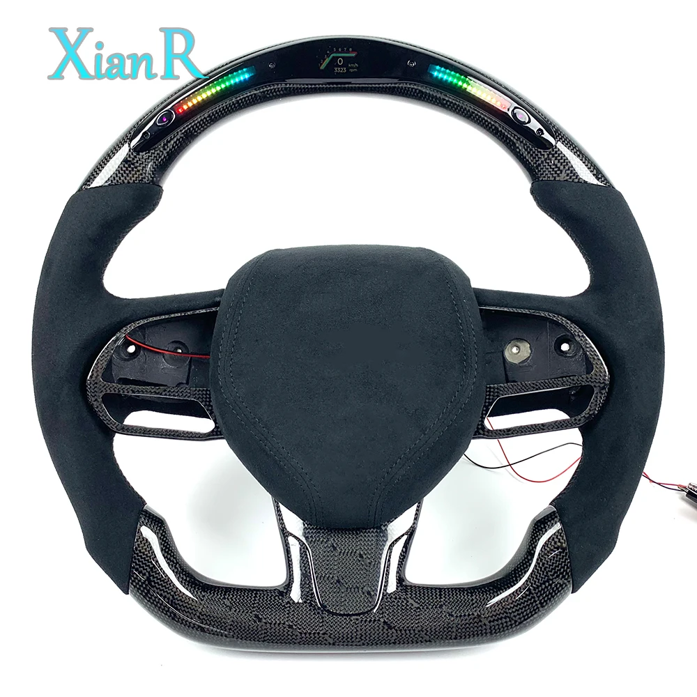 

Аксессуары для салона автомобиля Chrysler 300C и Dodge SRT: кастомный руль из углеродного волокна с LED-подсветкой и дизайном «соты»