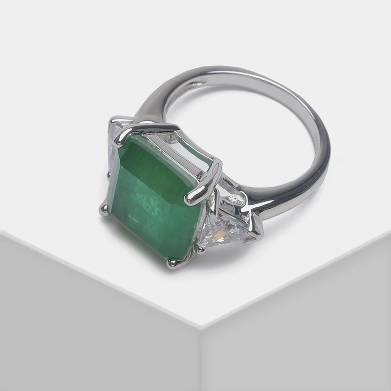 Green Square Zircon Shiny Ring