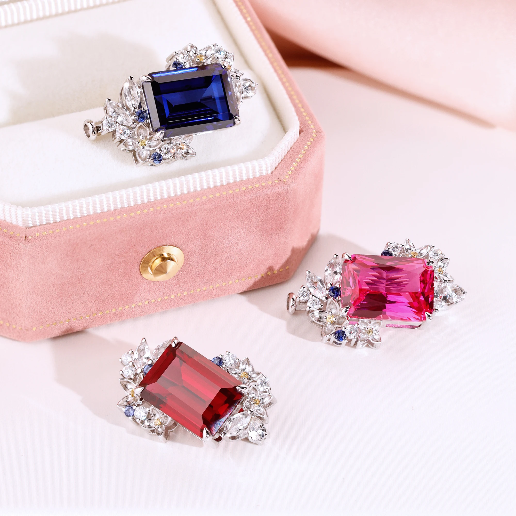 luxurious Lab-Grown Gemstone Rectangular chamfered/emerald-shaped brooch for women gift