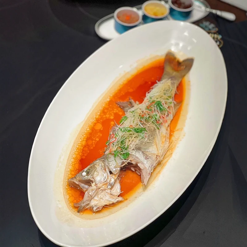 

Новая керамическая тарелка для рыбы в китайском стиле, овальная, для приготовления рыбы на пару, для коммерческого использования, для гостиничных ресторанов, специальное блюдо