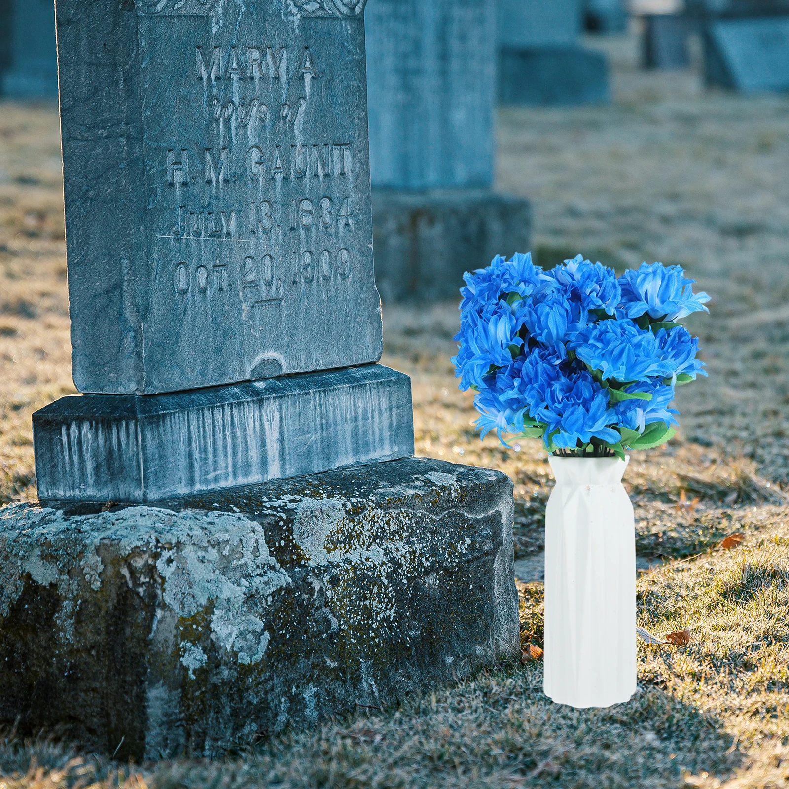 

4PCS Cemetery Chrysanthemum Bouquet Fake Flower Grave Decoration Outdoor Artificial Flower for Tomb Headstone Decor