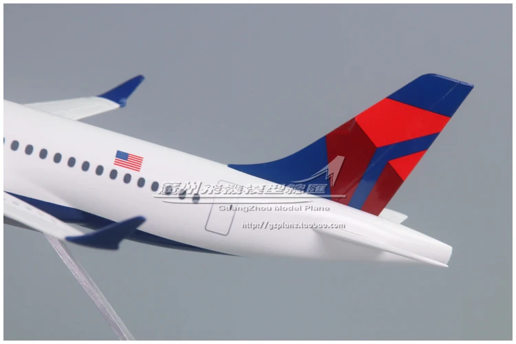 1:100 Delta Air Lines DELTA Airbus A220 Plastic Assembly Simulation Passenger Airplane Model 35cm  Aircraft Model