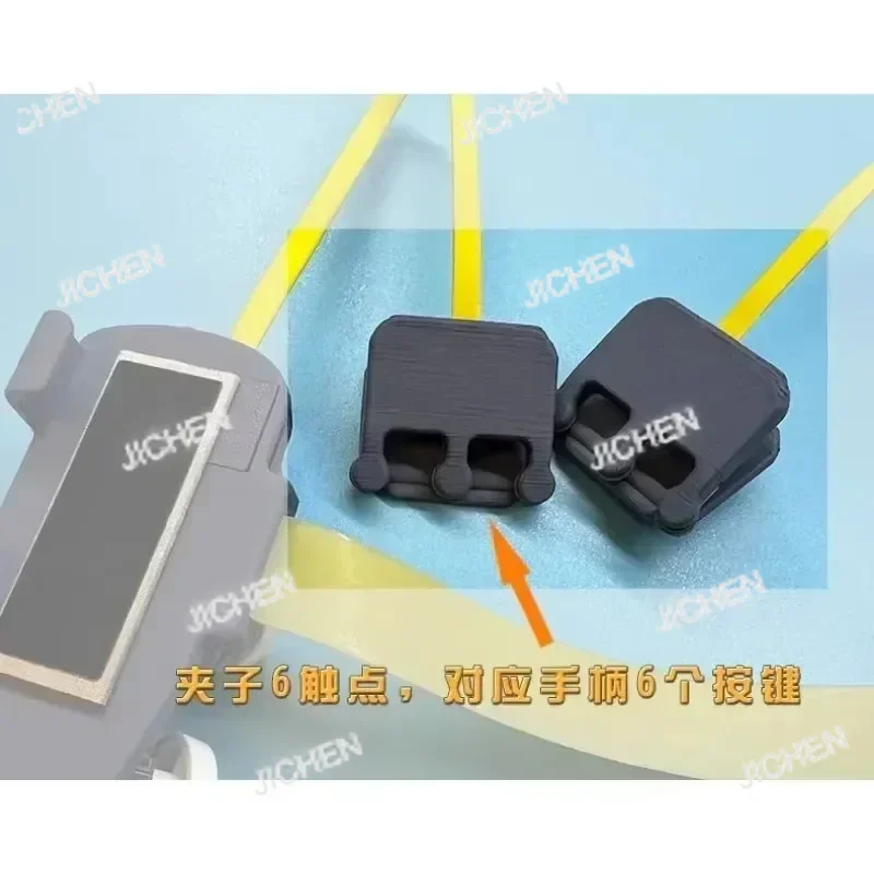 

Al Pulsante Del Gamepad Con Sei Dita Otto Dita E Dieci Dita Collega Il Punto E Sparare