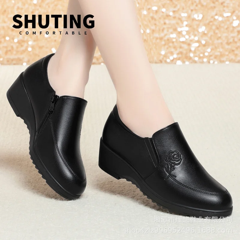 

2024 Fashion Simple Women Soft Leather Loafers Casual Round Toe Soft Comfortable Soft Bottom No-slip Black Zip Single Shoes