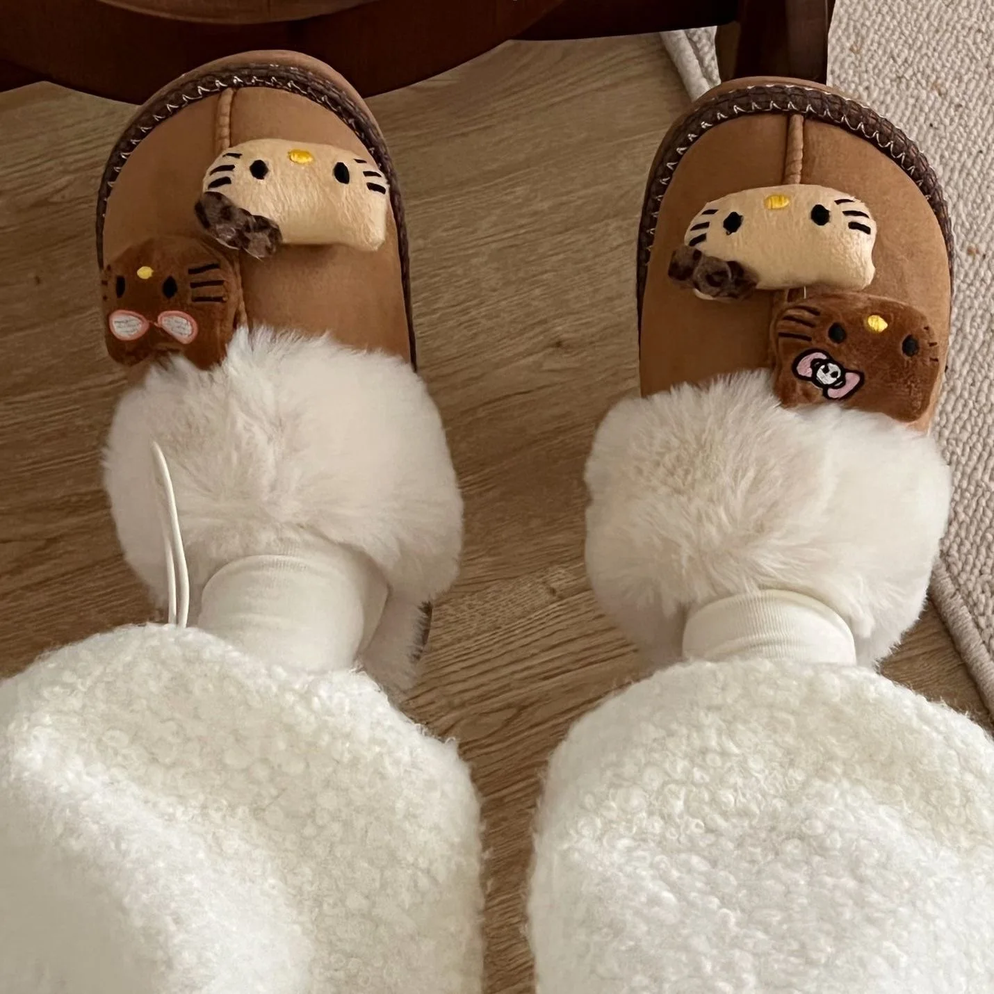 

Новые плюшевые тапочки Hello Kitty Sanrio Anime Y2K, женские хлопковые тапочки, милая теплая домашняя обувь, уличная обувь на толстой подошве, подарок для девочек