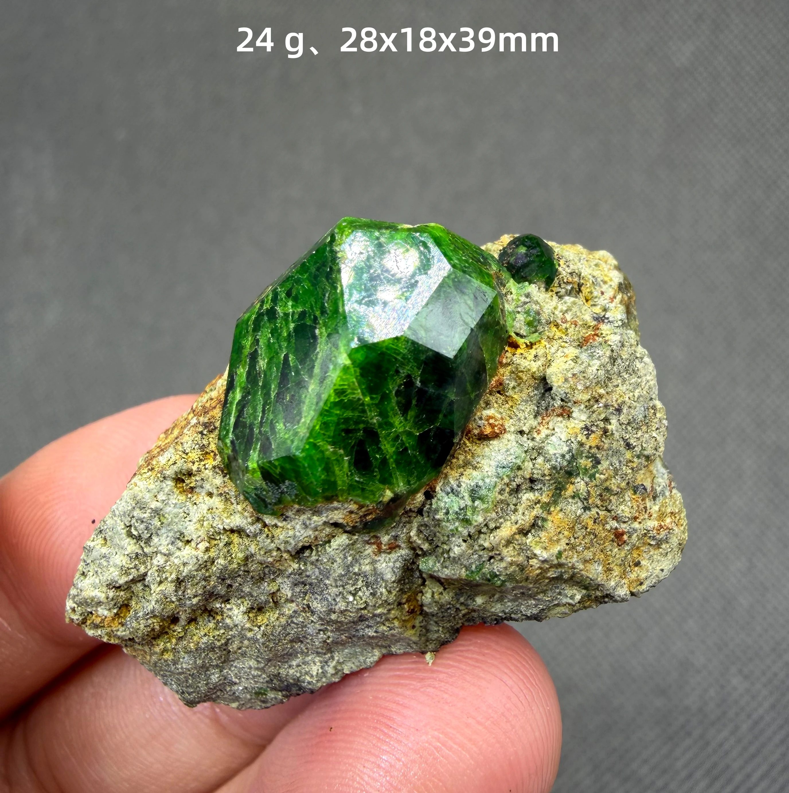 Rare Pakistan Demantoid Garnet Crystal Cluster High Dispersion Mineral Specimen Collector