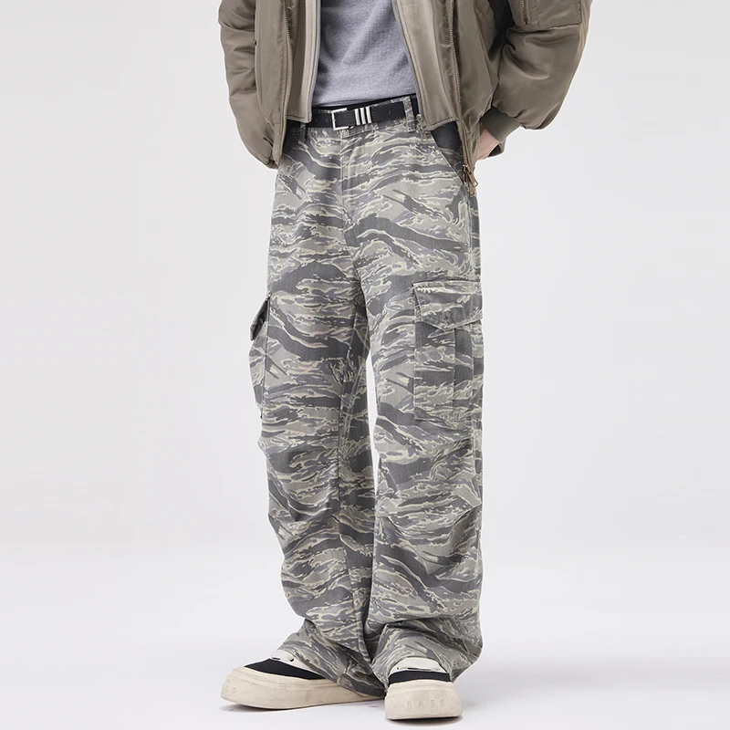 Pantaloni cargo mimetici da uomo High Street Autunno Trendy Bello Tasca grande Gamba larga Escursionismo all'aperto Combattimento Pantaloni da lavoro maschili