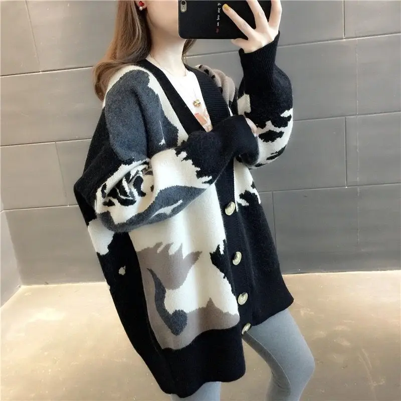 

2023 New Autumn Winter Warm Women Sweater Colored Stripe V-Neck Knit Sweater Casual Loose Fashion Thicken Knit Cardigan Sweater