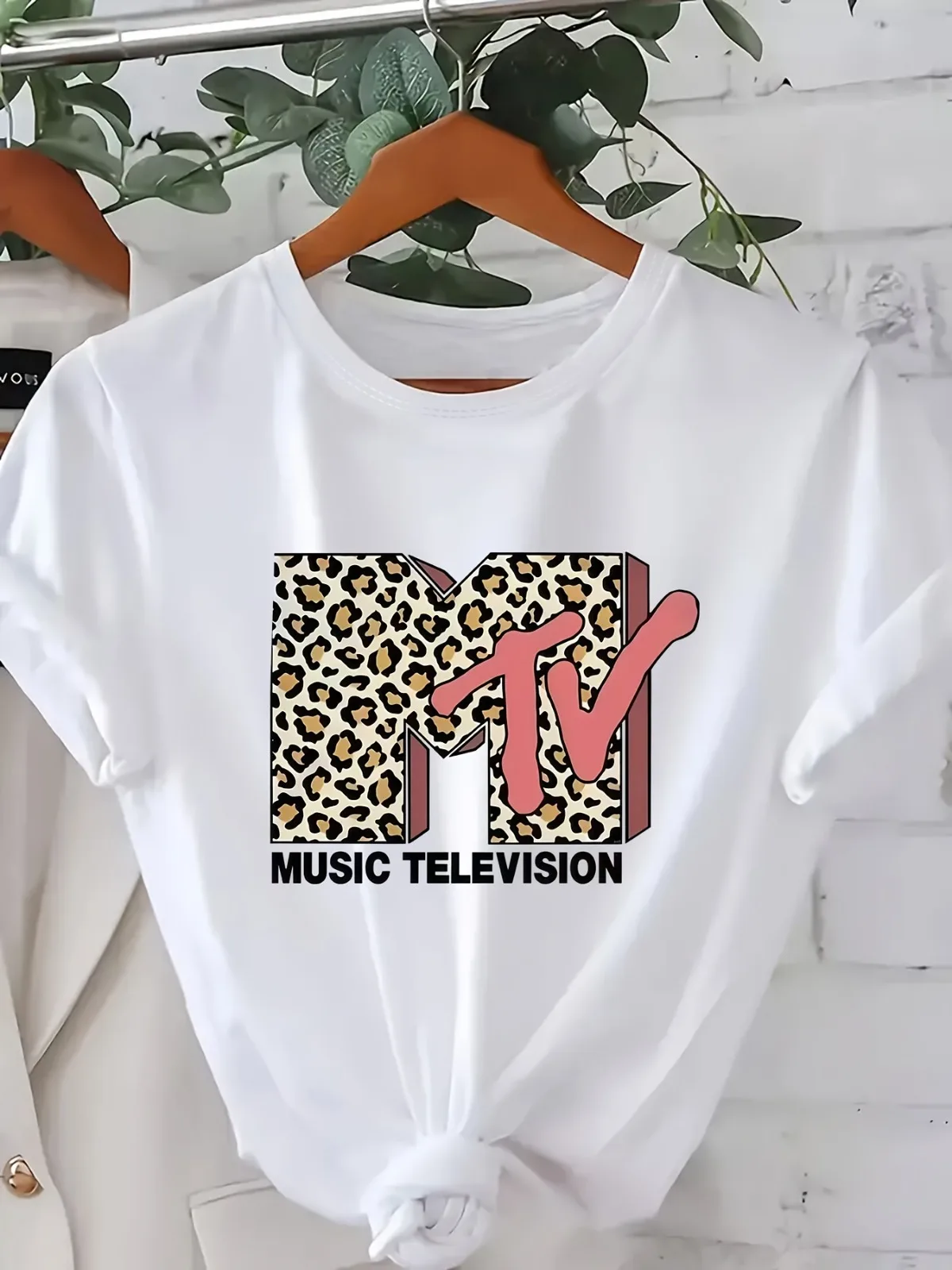 

Women's Casual Pure Cotton Fashion Music TV Letter Pattern Printed Round Neck Short Sleeved T-shirt Suitable for Party Gift Top